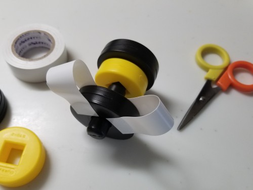 DWEプレイアロング・ハチのおもちゃ手作り代替品（学研のニューブロック）