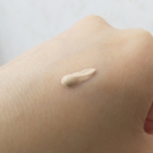 マキアレーベル「薬用クリアエステヴェール」ナチュラル