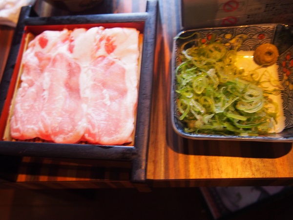 沖縄恩納村の居酒屋「アダン」あぐー豚のしゃぶしゃぶ