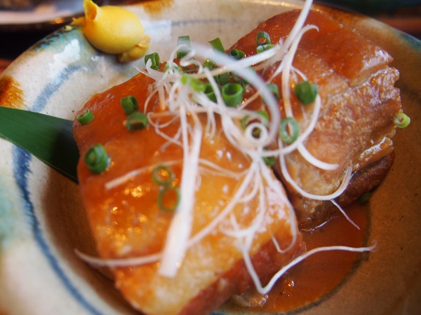 沖縄恩納村の居酒屋「アダン」のメニュー・ラフテー